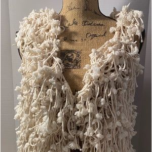 Ross more laylas ladies knit vest size XS/S gently worn front clasp for closure